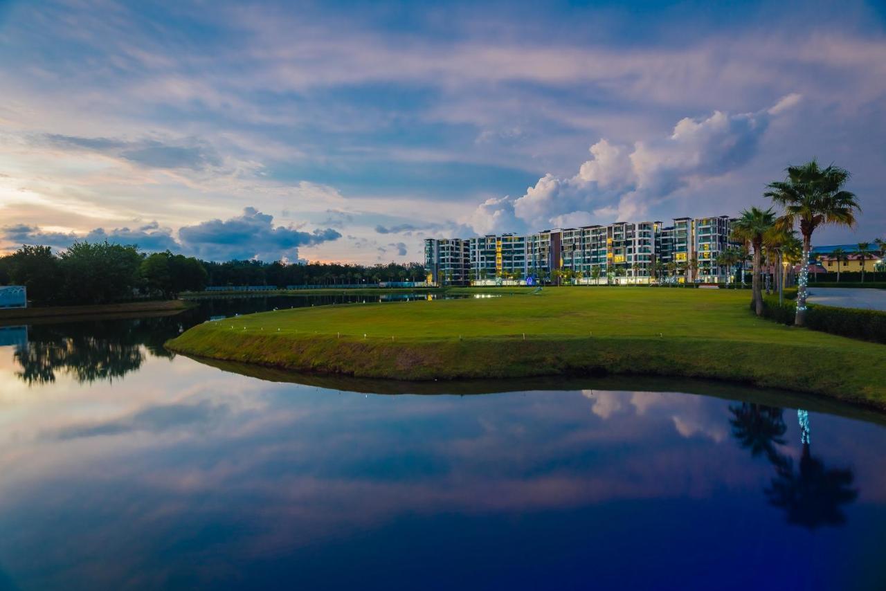 Hotel Wyndham Royal Lee Phuket Nai Yang Beach Exterior foto