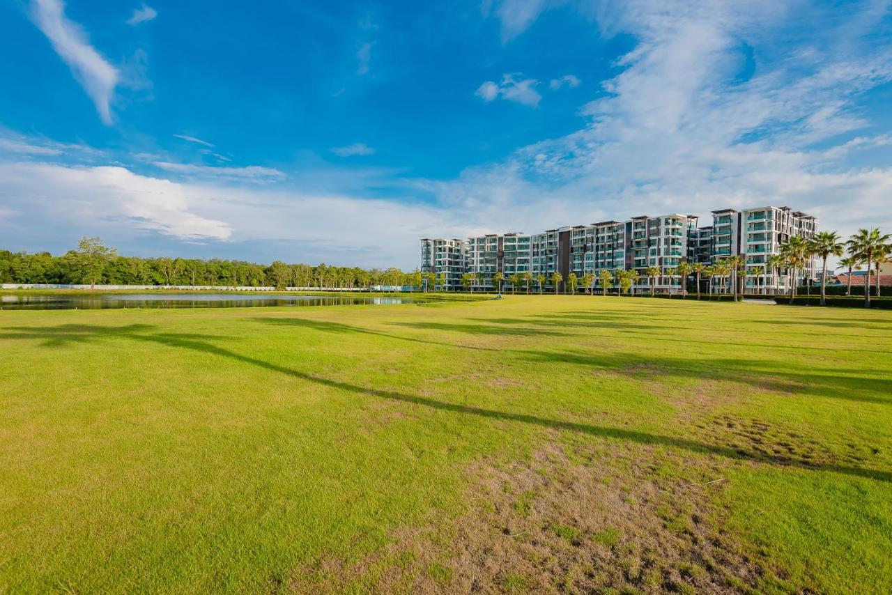 Hotel Wyndham Royal Lee Phuket Nai Yang Beach Exterior foto